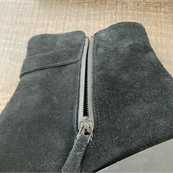 Cole Haan Size 11B Black Suede Indiana Short Boot - Picture 9 of 13